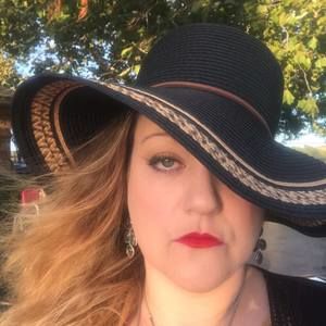 Meet your Posher, Christy